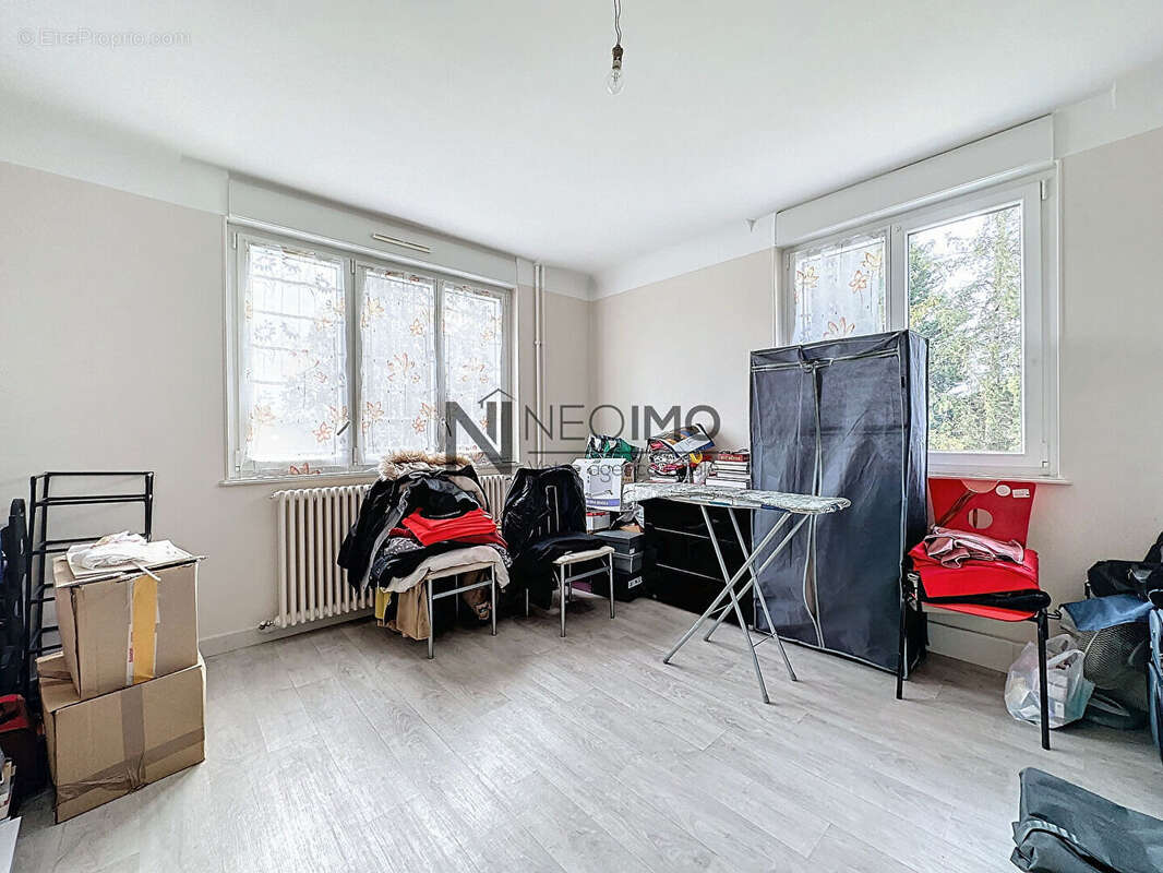 Appartement à NEUFCHATEAU