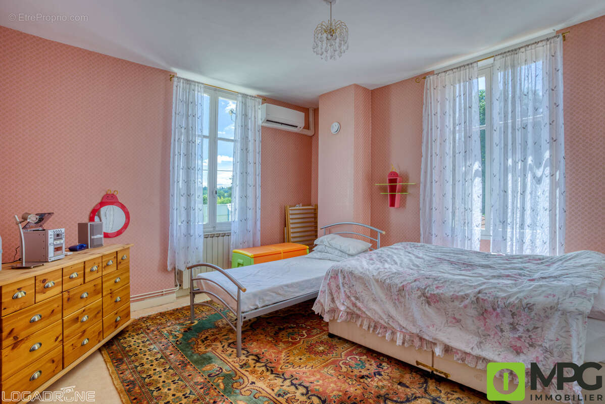 Maison à SAINTE-LIVRADE-SUR-LOT