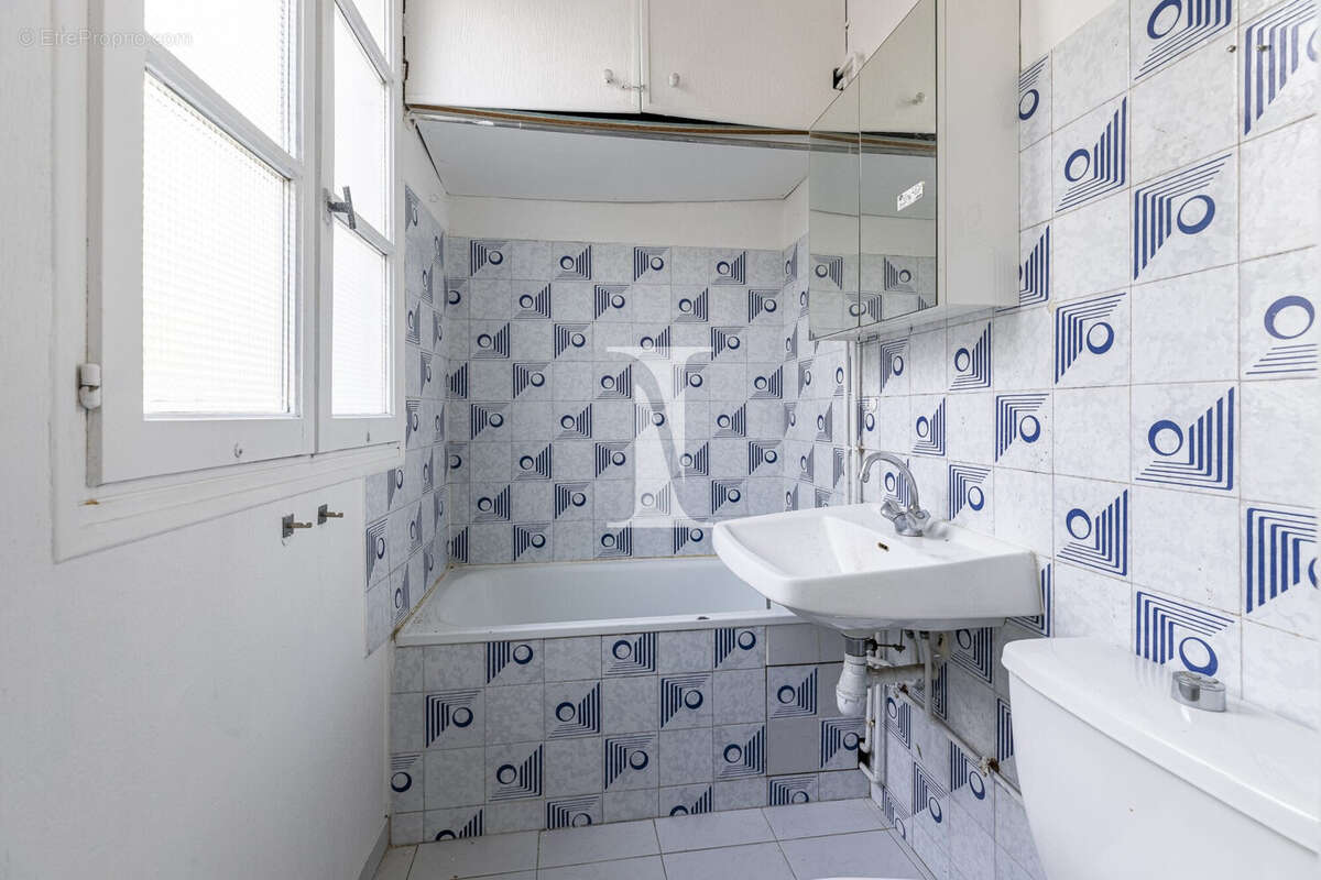 Appartement à PARIS-14E