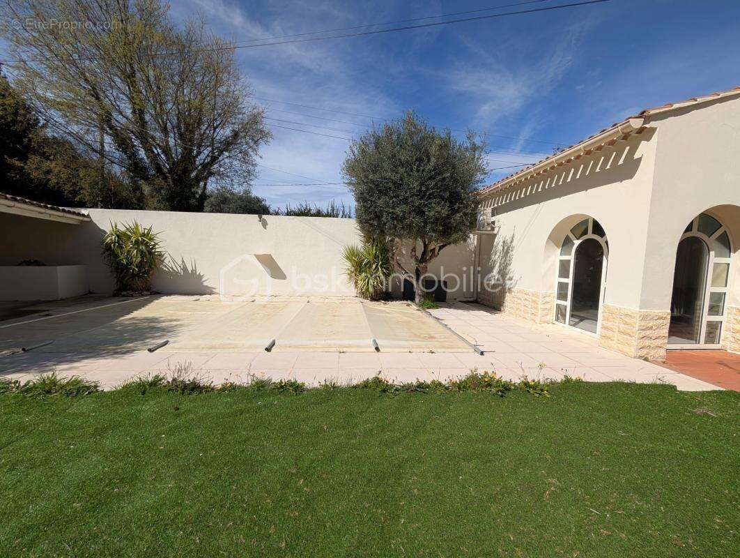 Maison à ORGON