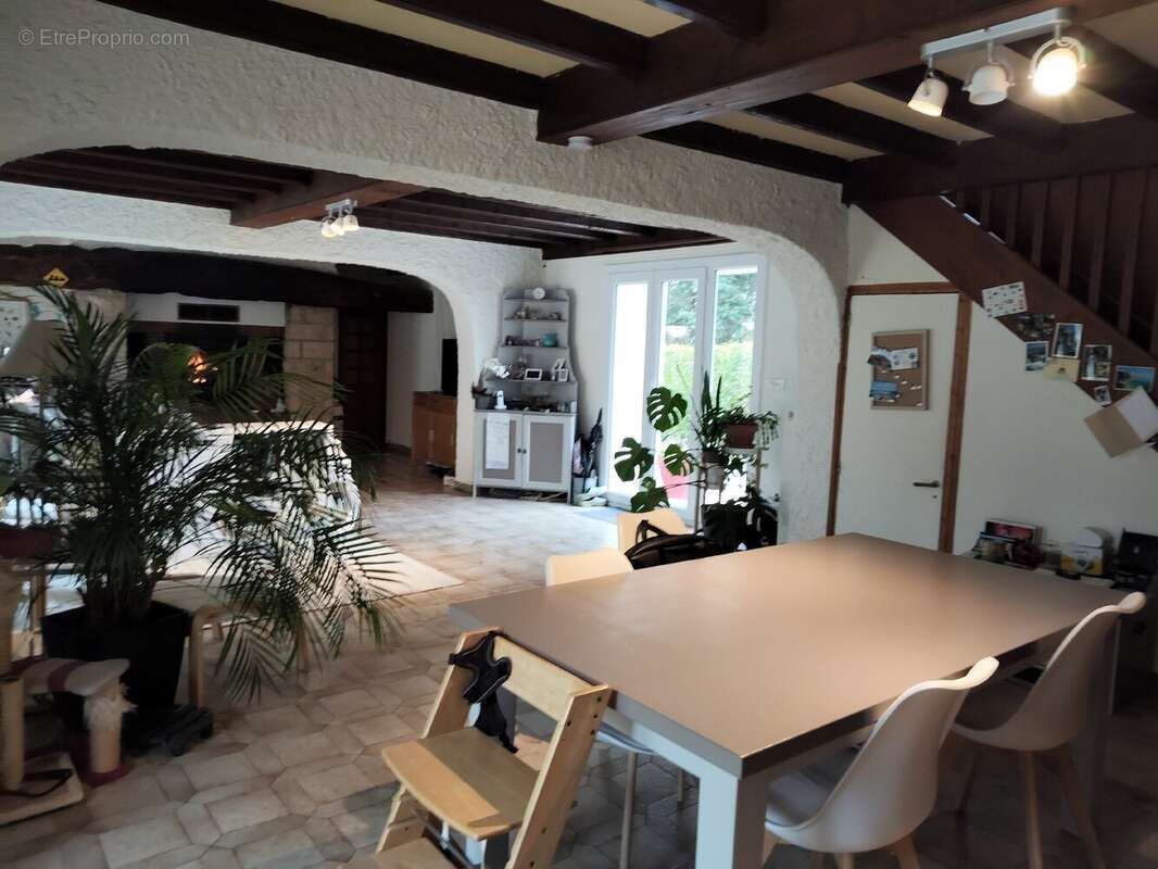 Maison 152 m² à Vensat  - photo 3