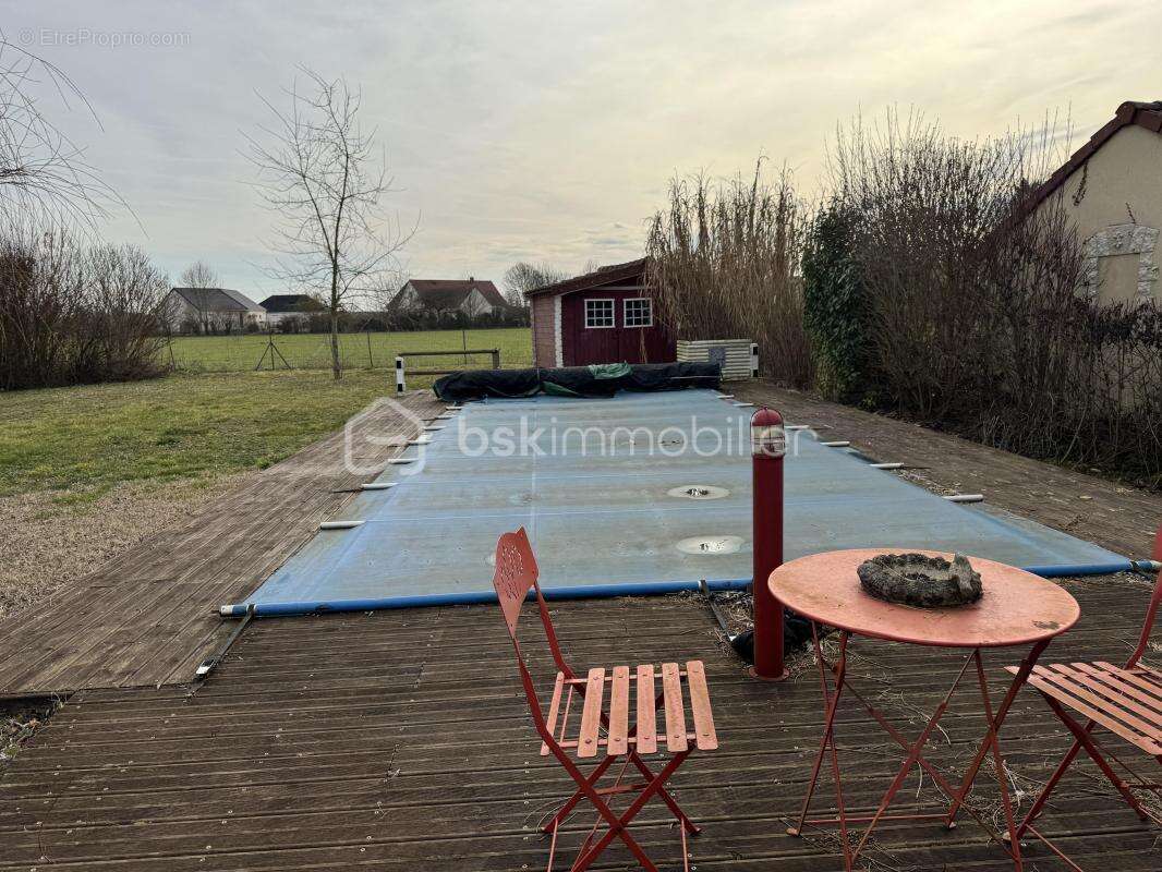 Maison à SAVIGNY-EN-SEPTAINE