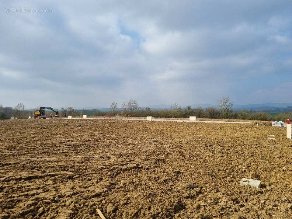 Terrain à VERNY