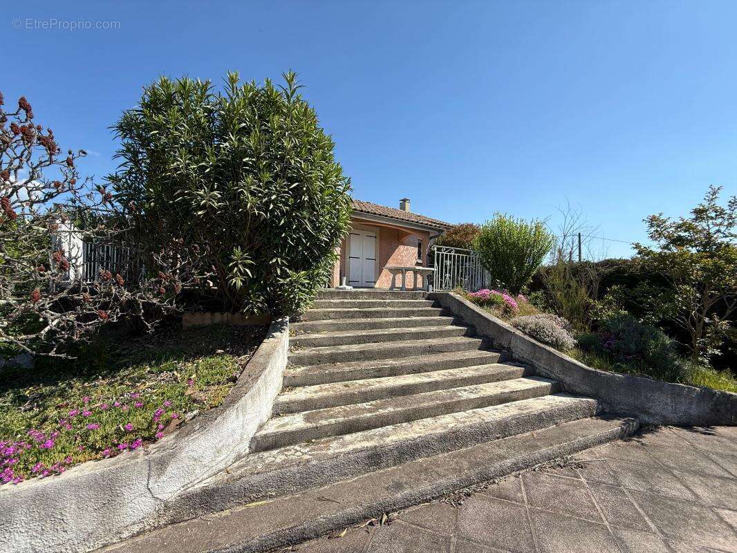 Maison de plain pied avec piscine - photo 2