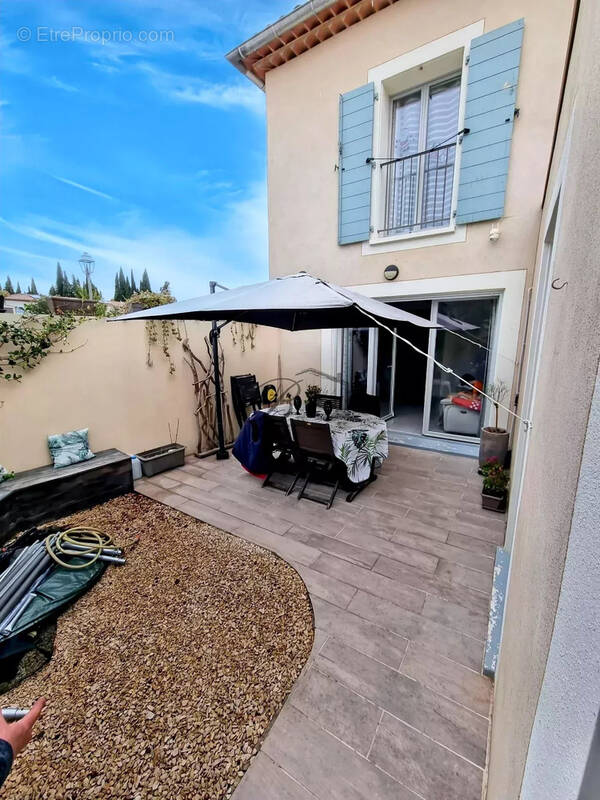 Maison à LA TOUR-D'AIGUES