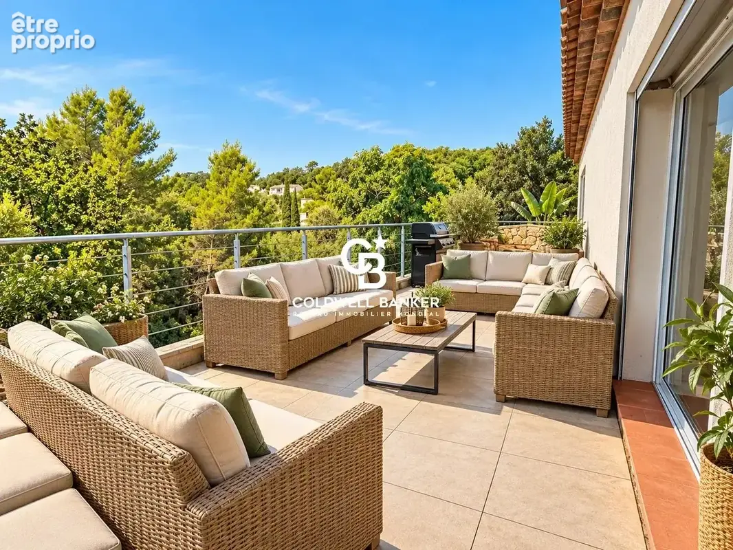 Exclusivité — Villa contemporaine provençale avec piscine et vue dégagée sur terrain de 3 000 m² — Draguignan - photo 2