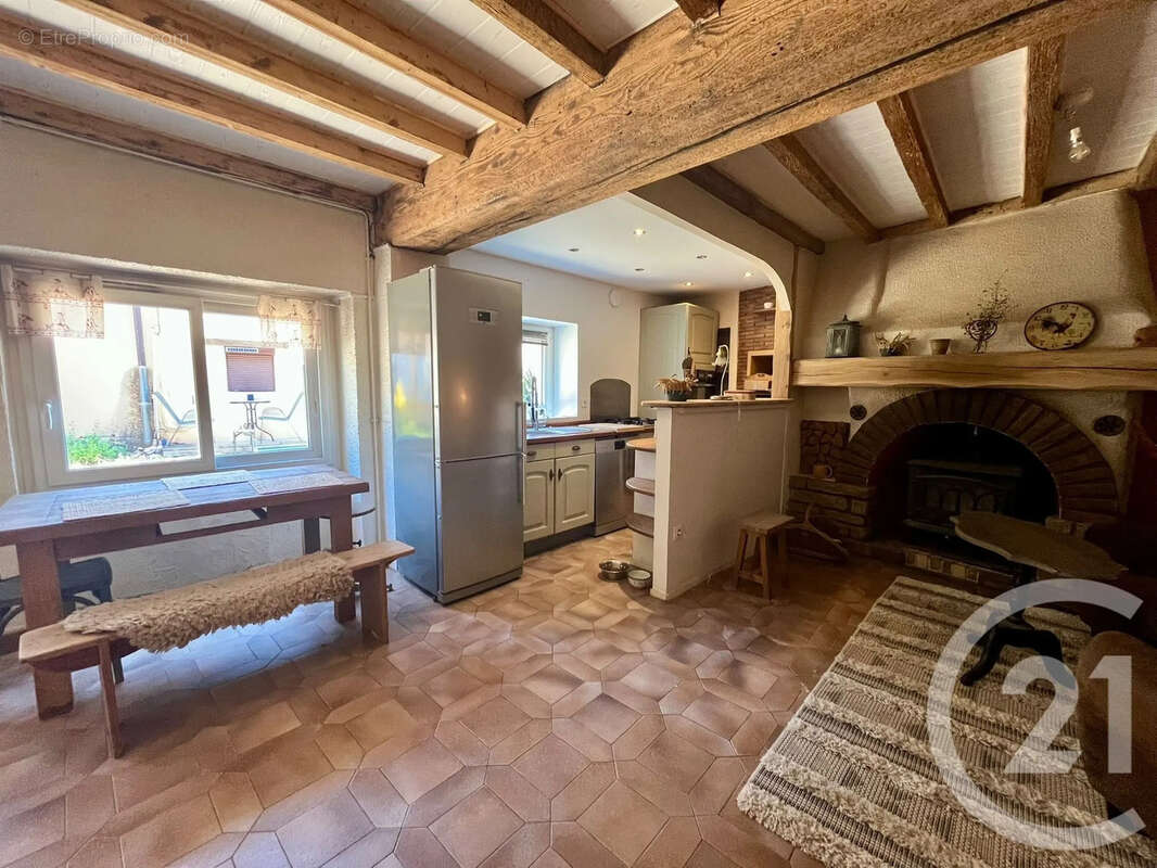 Maison 60 m² à Saint-Bernard  - photo 4