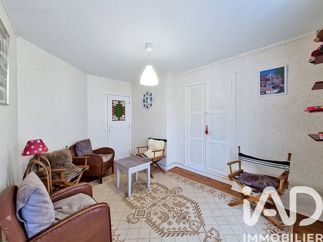 Photo 1 - Maison à BESSE-ET-SAINT-ANASTAISE