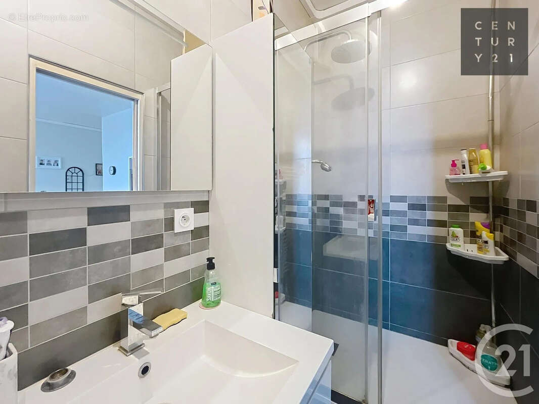 Appartement à SAINTE-SAVINE