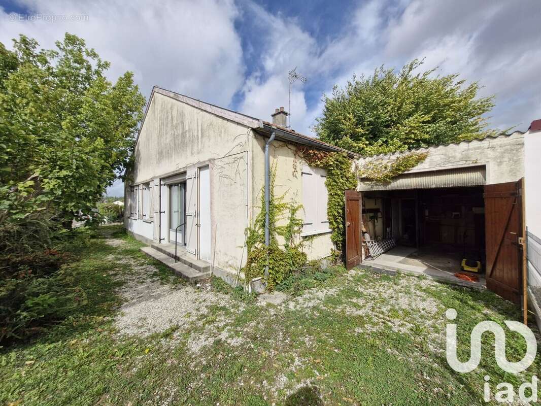 Photo 2 - Maison à ROMILLY-SUR-SEINE