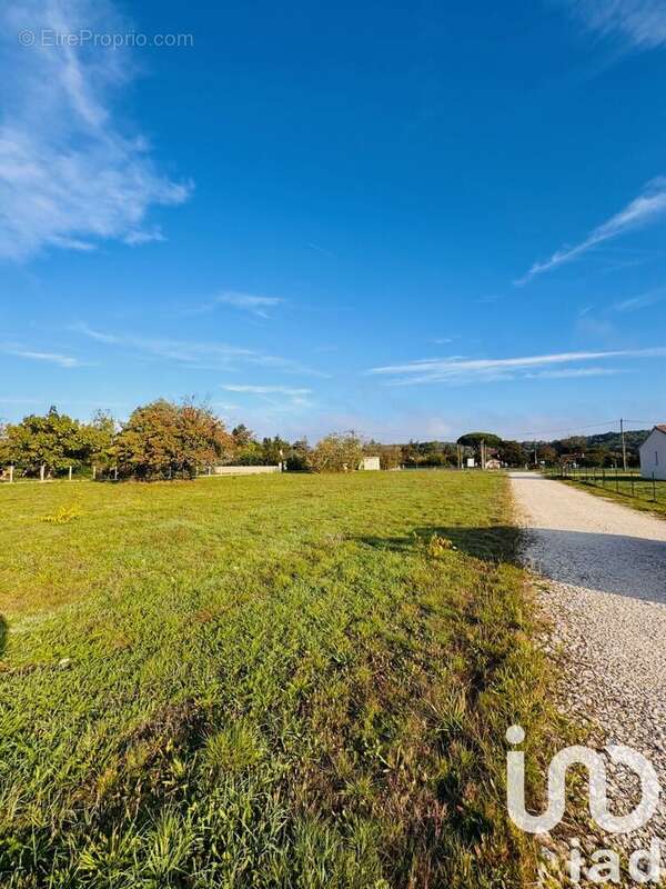 Photo 2 - Terrain à LAMOTHE-MONTRAVEL