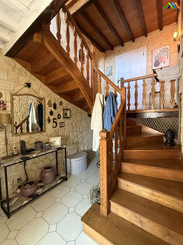 Maison 173 m² à Mielan  - photo 8
