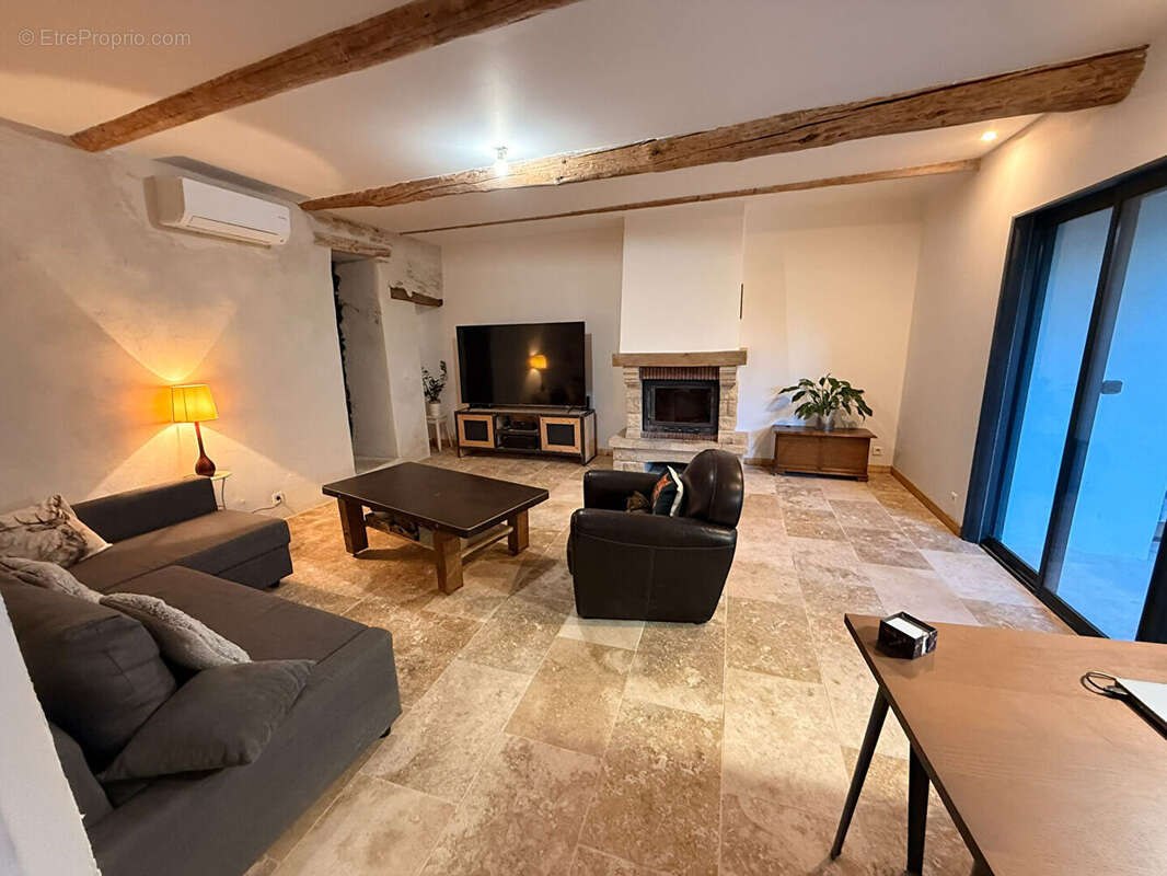 Maison à VILLES-SUR-AUZON