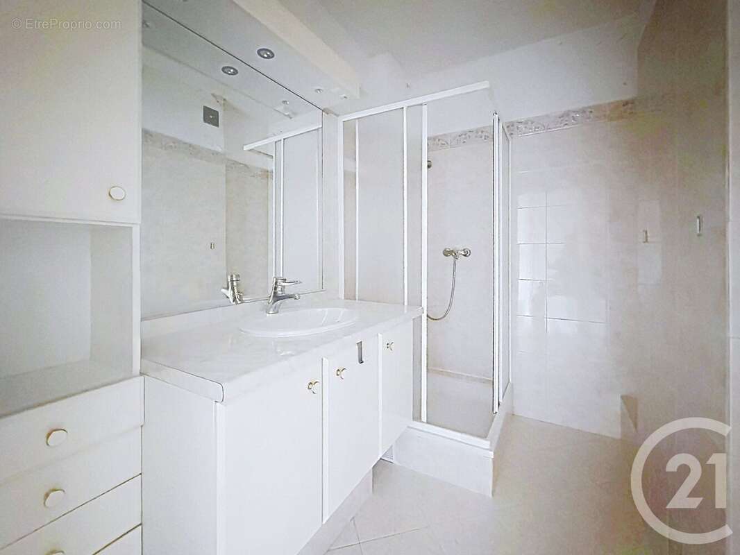Photo 8 - Appartement à CHOISY-LE-ROI