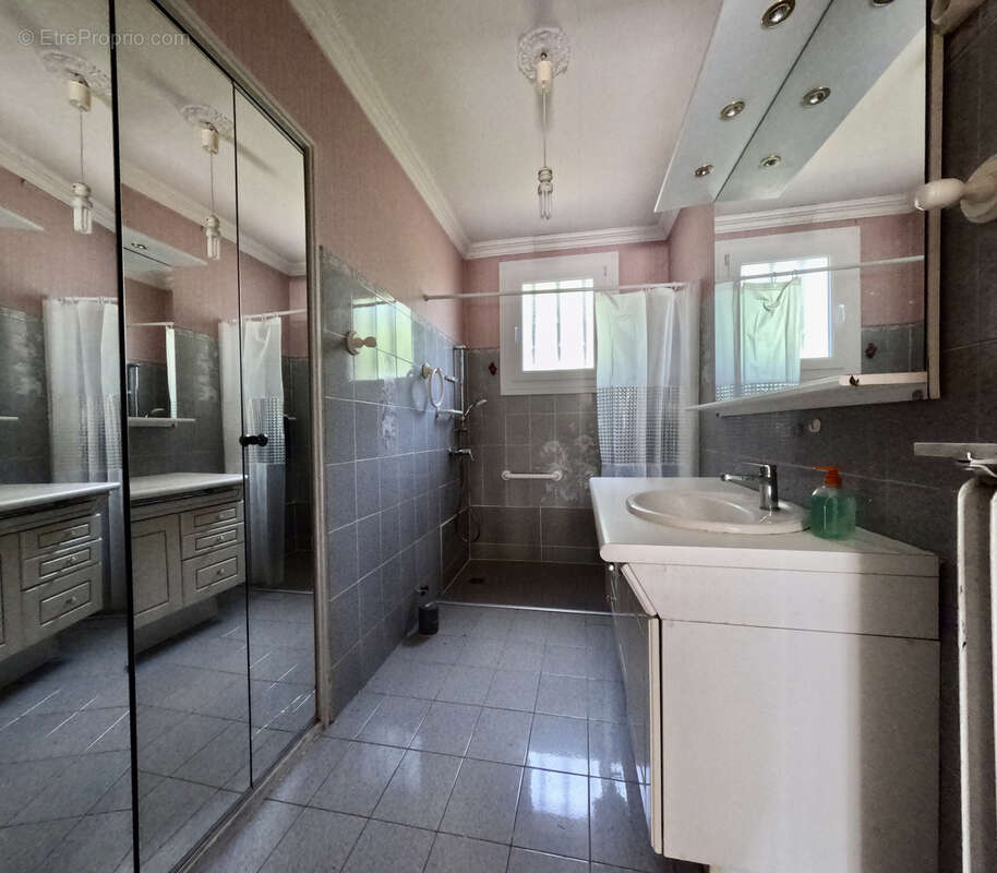 Maison à CARQUEIRANNE