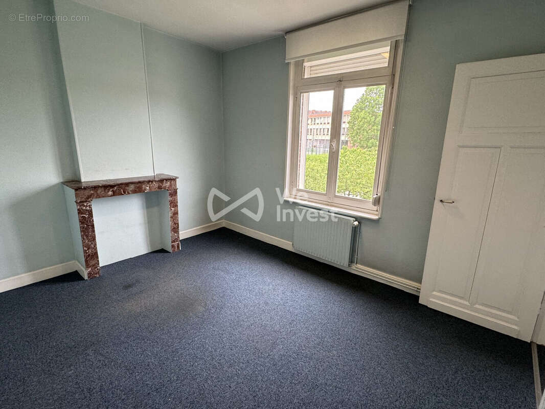 Maison à AVESNES-SUR-HELPE