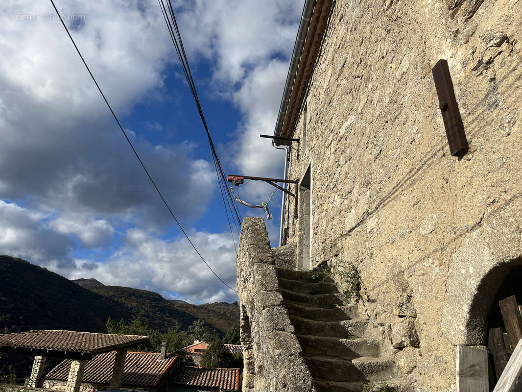 Maison à SAINT-ANDRE-DE-MAJENCOULES