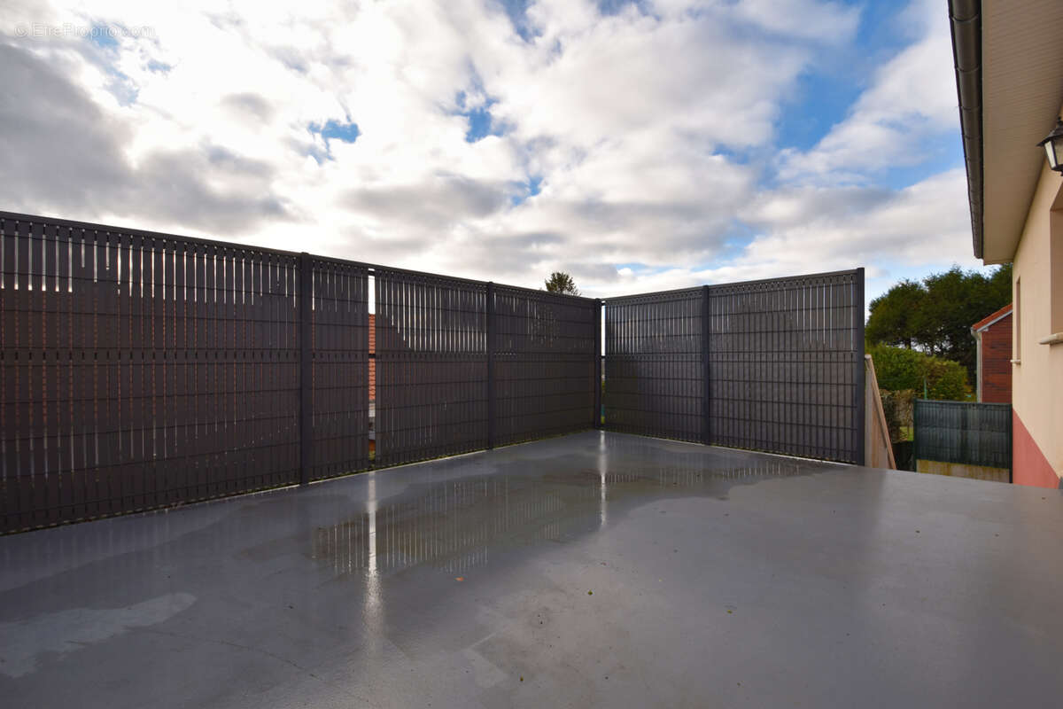 Maison à SAINT-LEGER-LES-DOMART