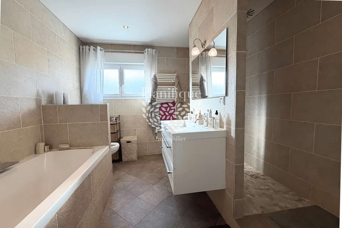 Appartement à ETAUX