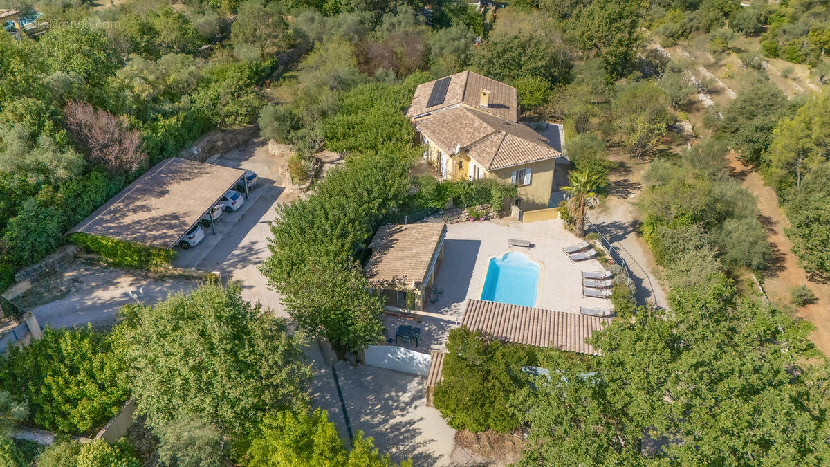 Maison à SOLLIES-TOUCAS