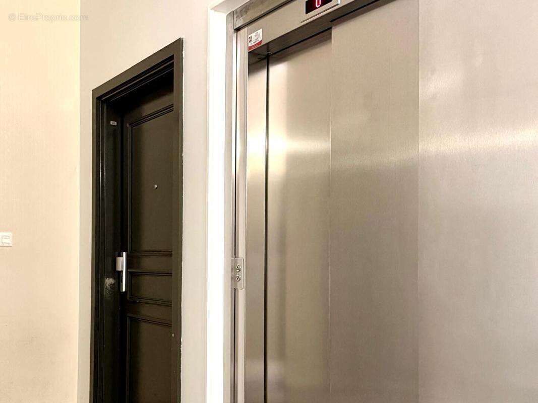 Appartement à AUBERVILLIERS