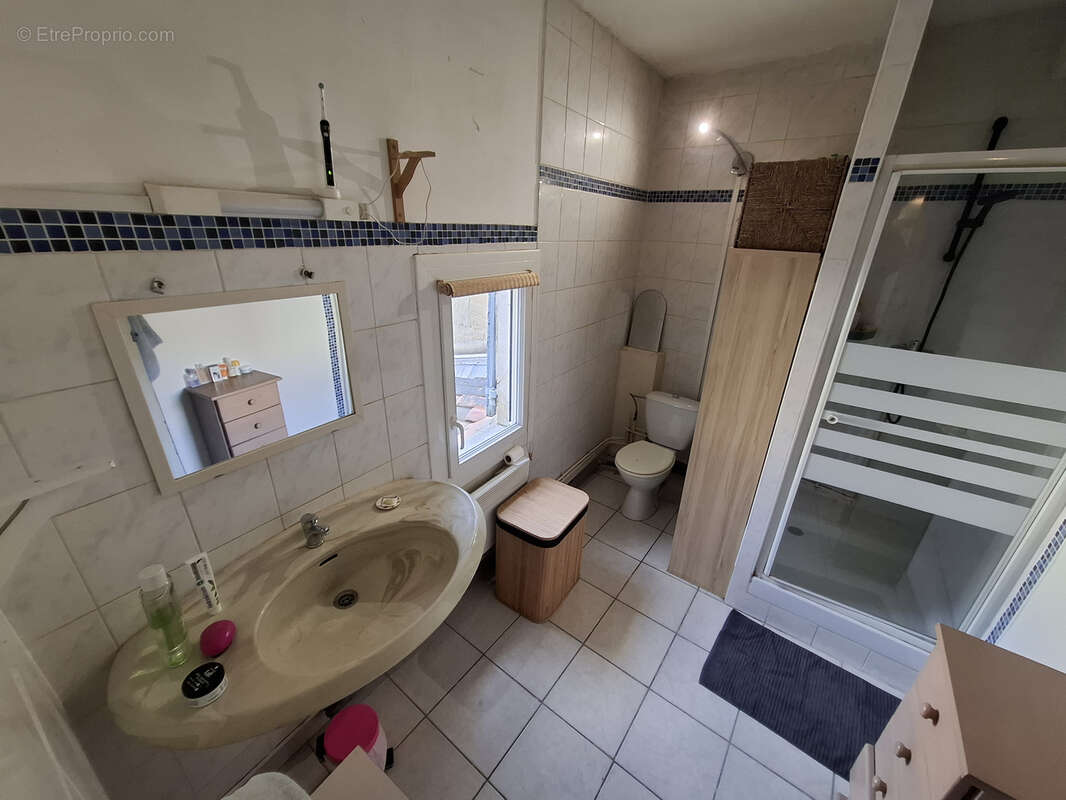 Maison à FONTVIEILLE