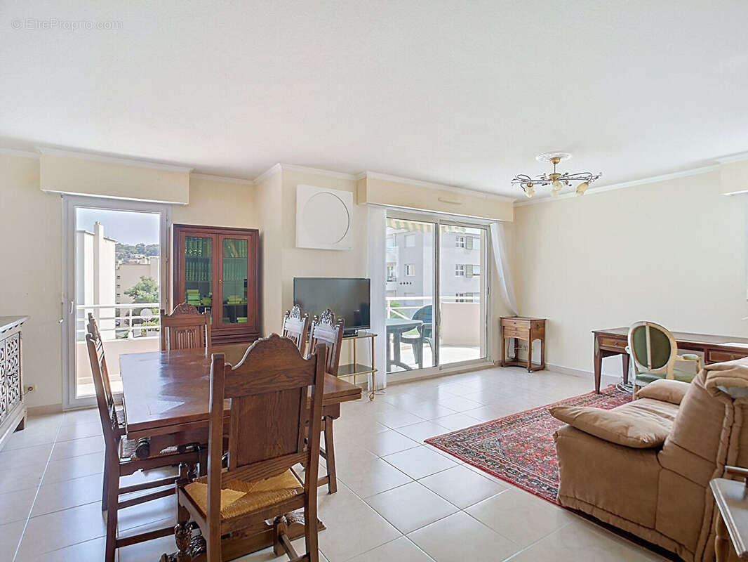 Appartement à SAINT-RAPHAEL