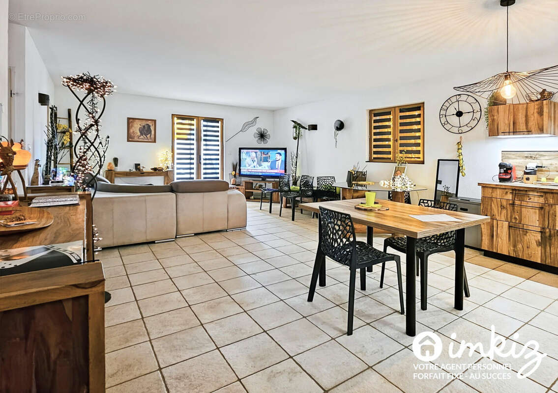 Maison de 2021, 3 chambres, avec piscine - photo 2