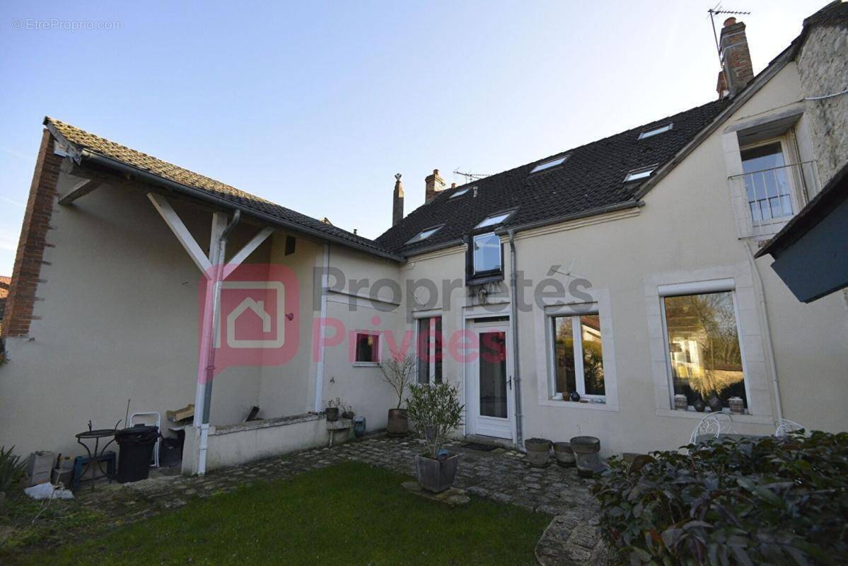 Maison à COSNE-COURS-SUR-LOIRE