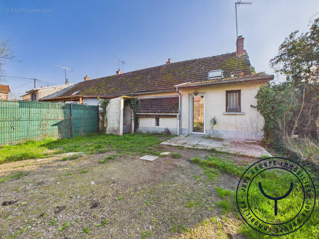 Maison à PARS-LES-ROMILLY