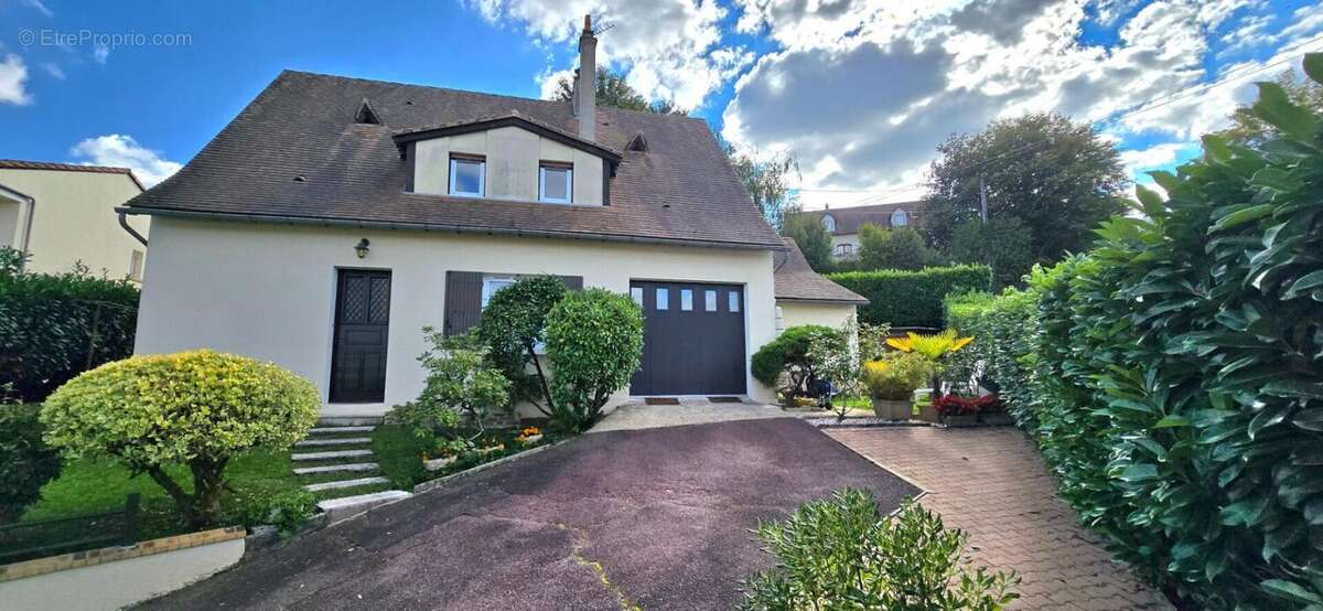 Maison à COULOUNIEIX-CHAMIERS