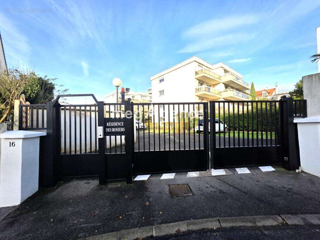 Appartement à LE PERREUX-SUR-MARNE