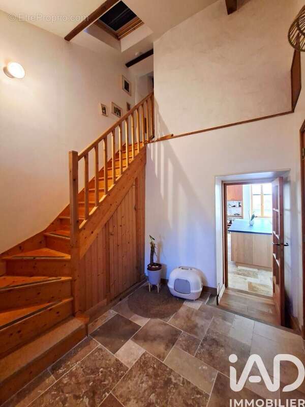 Maison 154 m² à Laprade  - photo 8