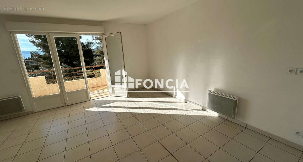 Appartement à LE LUC