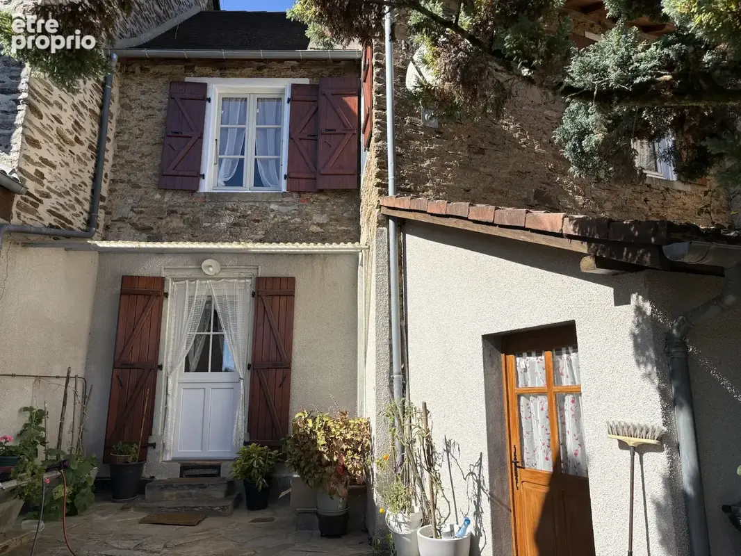 Coussac Bonneval : Maison de village pleine de charme avec jardin et vue dégagée - photo 3