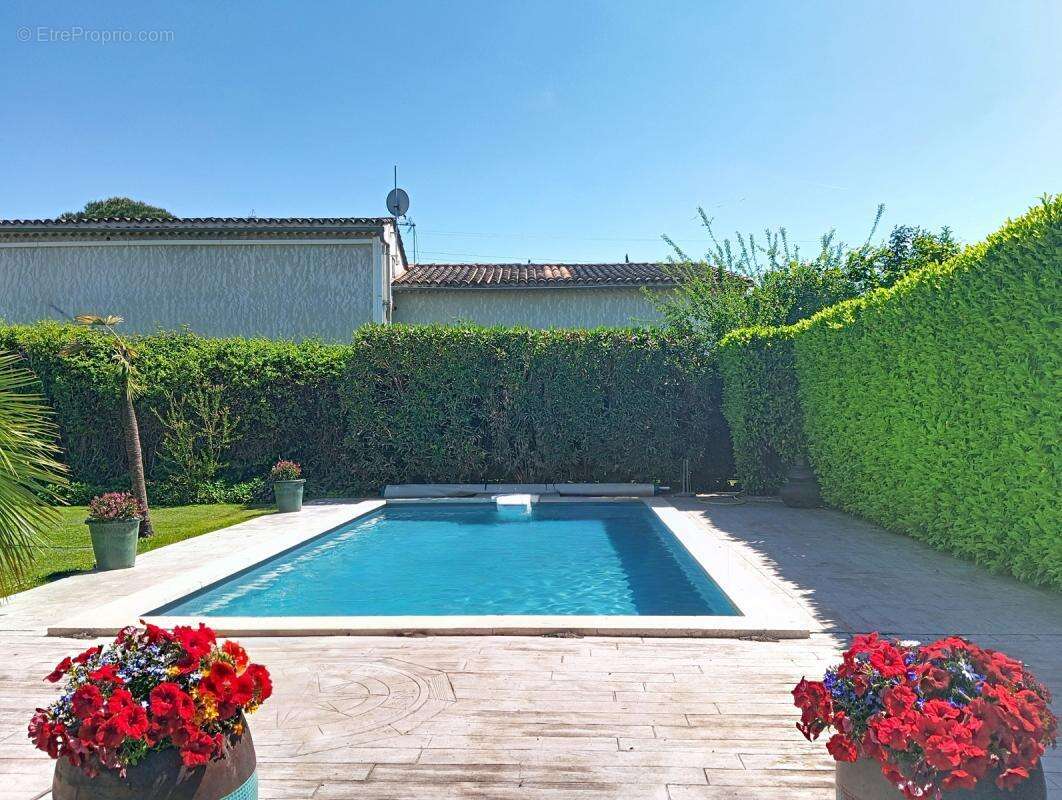 Maison à MONTEUX