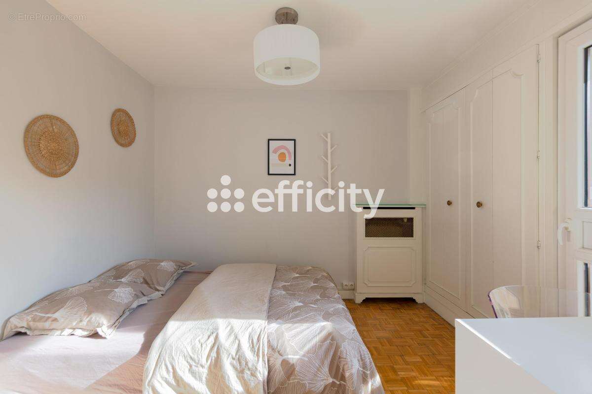 Appartement à NANTERRE