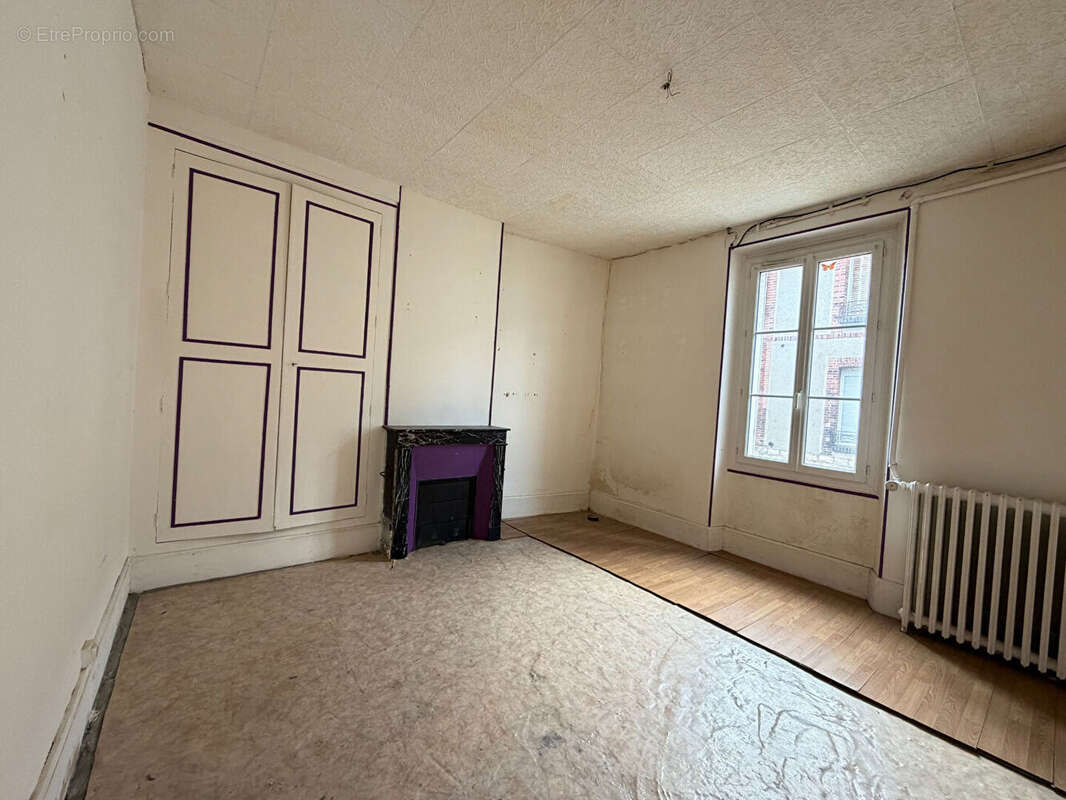Appartement à BROU