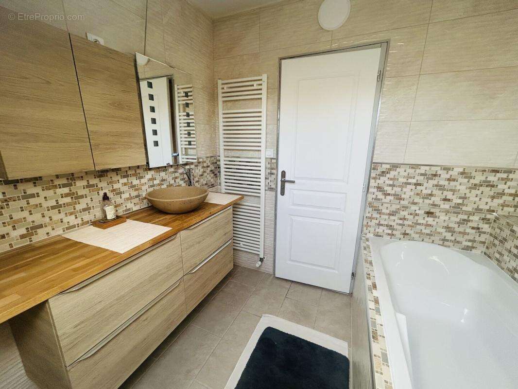 Mandeure magnifique maison f7 recente 150 m2 - photo 7
