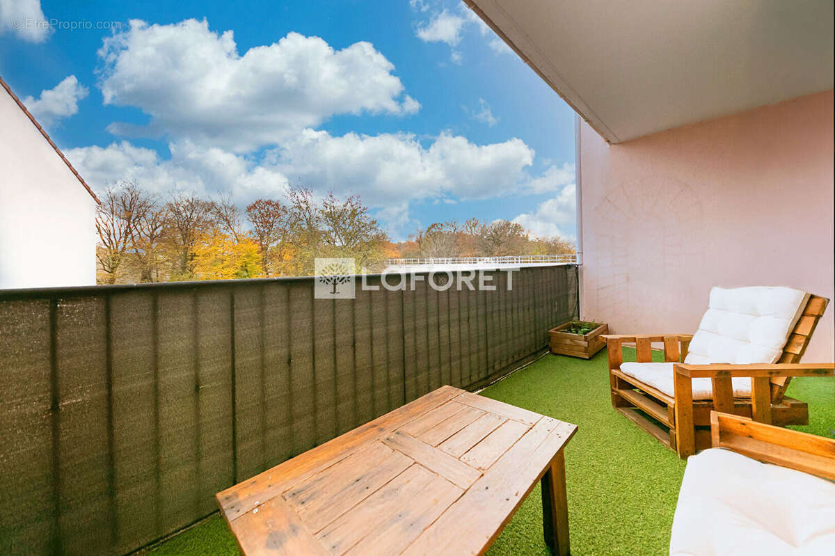 Appartement à EMERAINVILLE