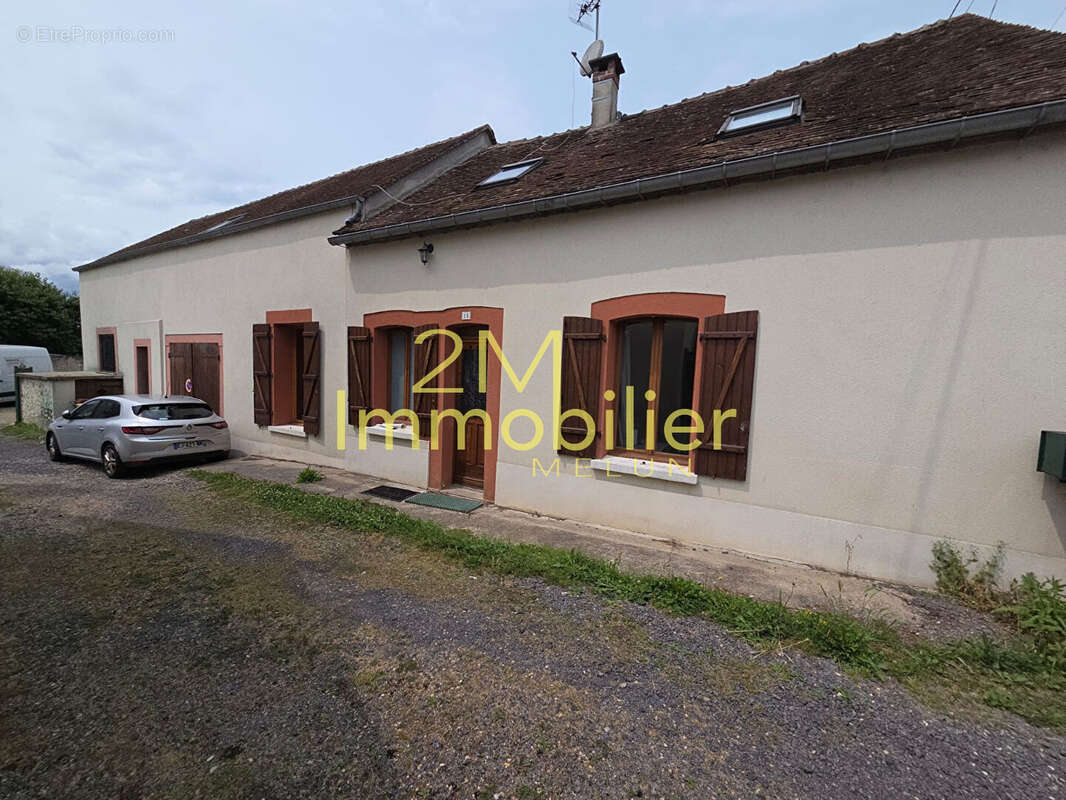 Maison à SALINS