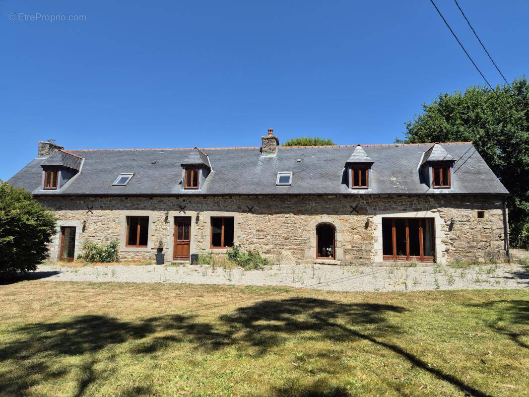 Maison à LANRIVAIN