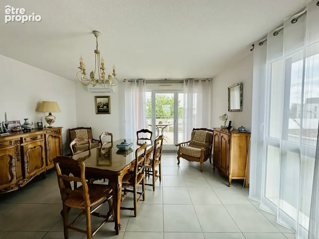 Appartement lattes - superbe t4 de 85m2, terrasse triple expo 20m2 , 2 garages, residence de haut standing - photo 3