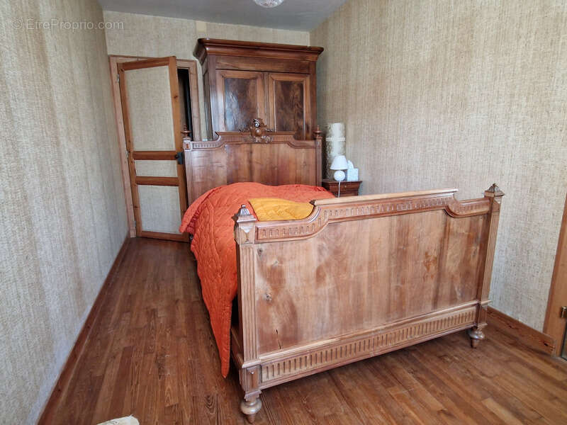 Maison à SAINT-HILAIRE-DE-VILLEFRANCHE