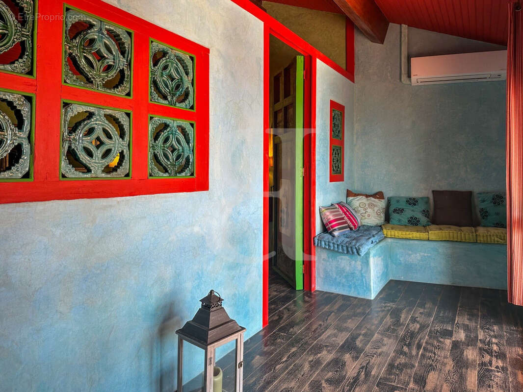 Maison à LA BEGUDE-DE-MAZENC