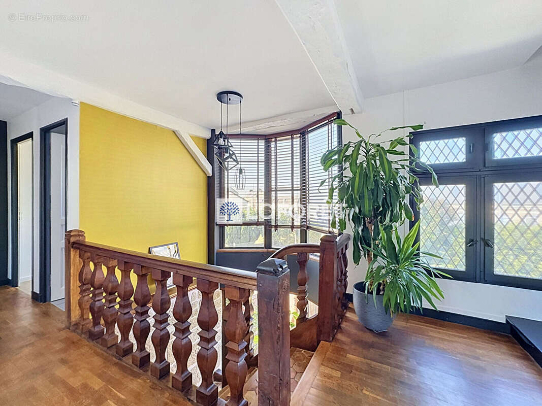 Maison à vendre à Toussaint avec piscine, 4 chambres et grand terrain , proche Fécamp - photo 16