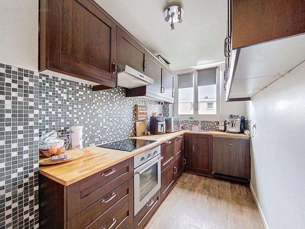 Appartement à FONTENAY-LE-FLEURY