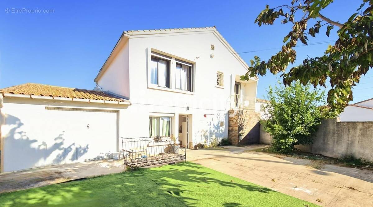 Maison à LUNEL