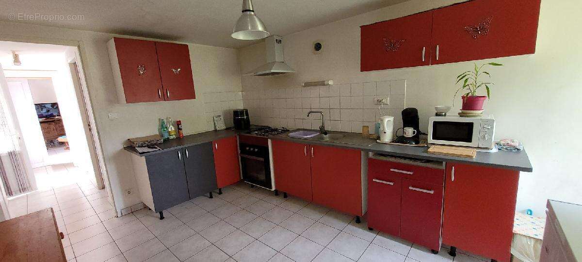 Maison 95 m² à Saint-Pardoult  - photo 3