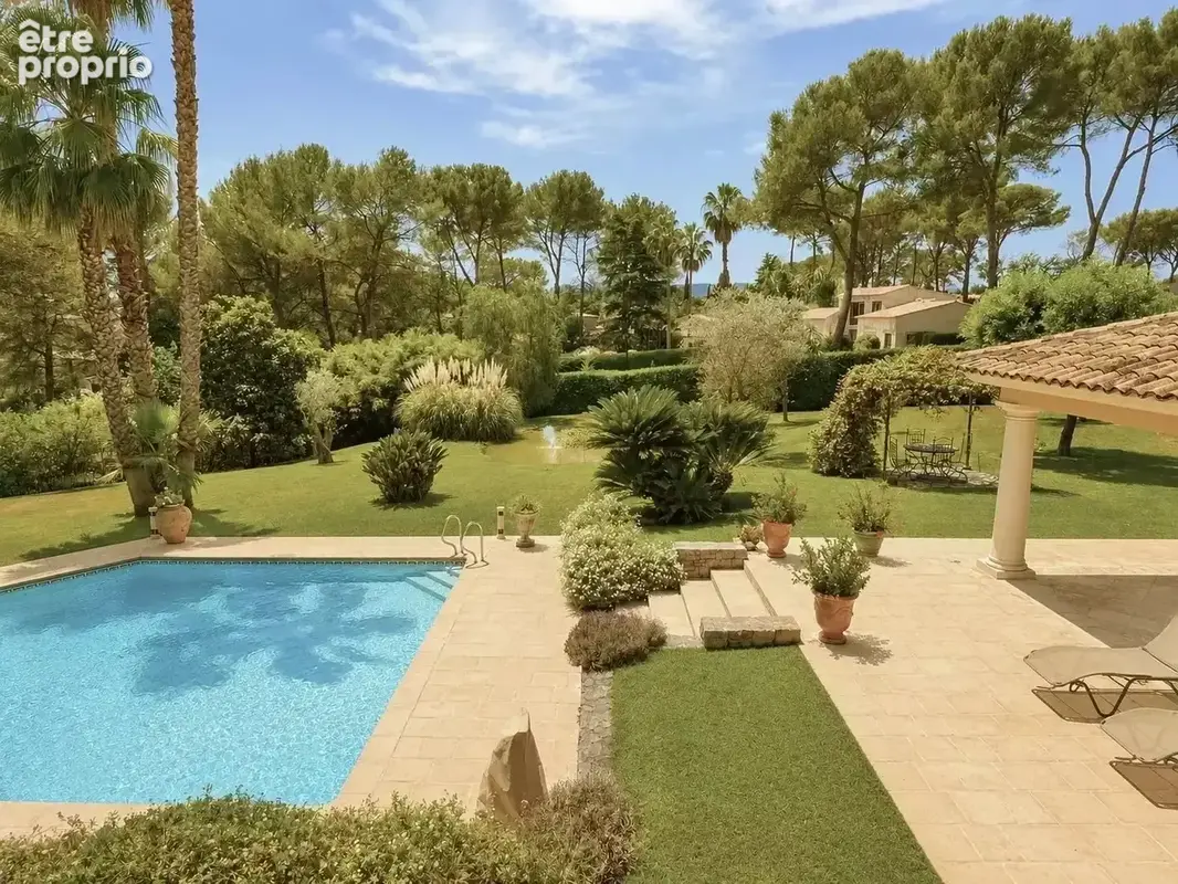 A vendre à  Mougins belle Propriété de 430 m² sur un Terrain de 5 500 m2 - photo 16